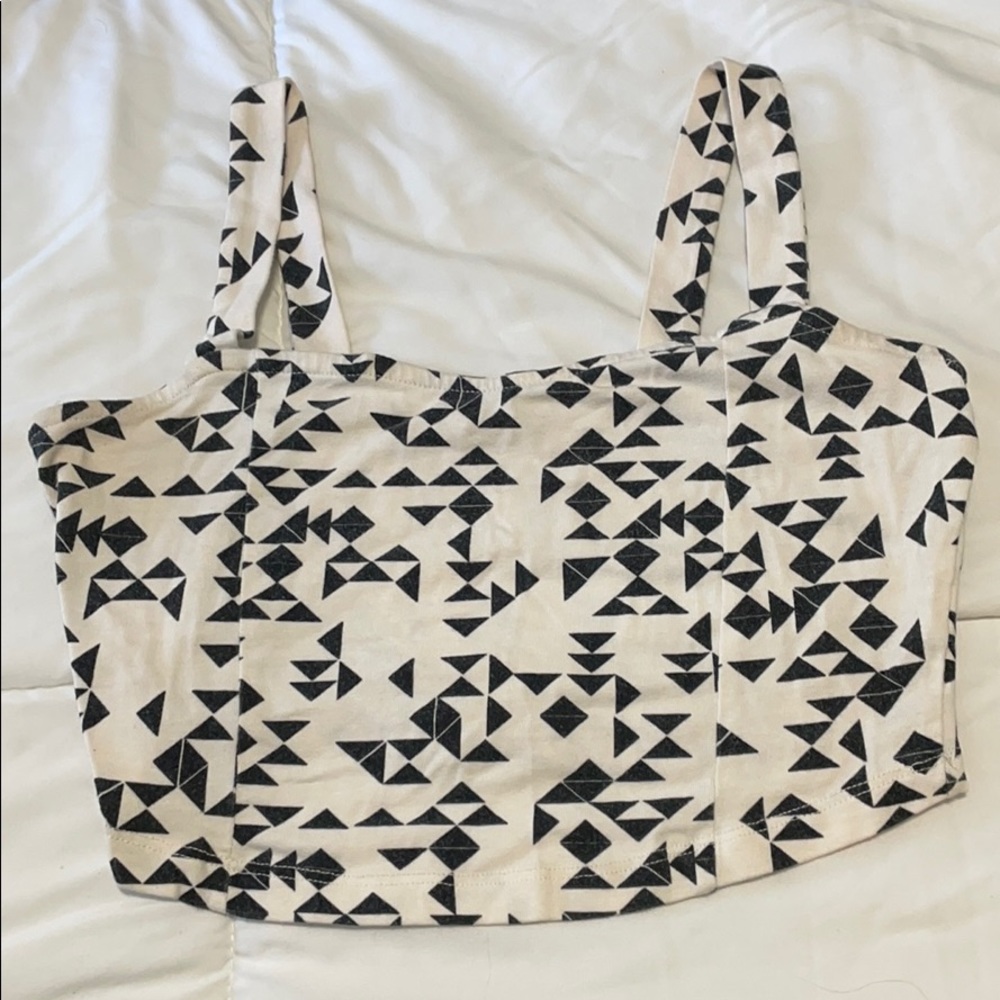 Patterned black and white crop top